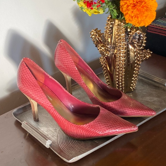 Barbie Pink faux snake skin stiletto pumps - Picture 3 of 13